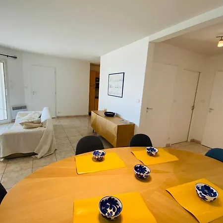 T2 Avec Terrasse, 500m De La Plage, - Fr-1-92-896 Apartment *